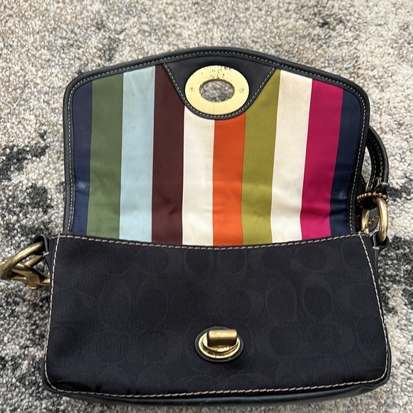 Coach - Picture 10 of 14